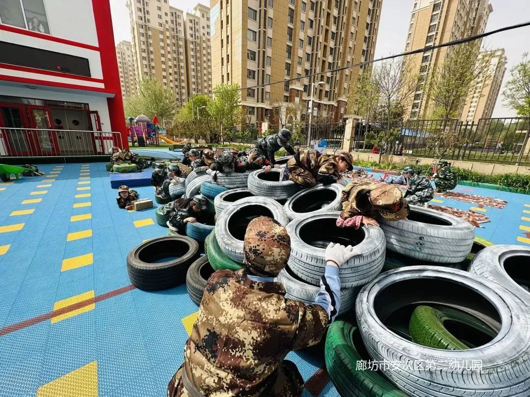 幼儿园聆听红色故事传承红色精神,传统文化在幼儿园的传承实践案例