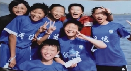 女足朱钰父母,女足门将朱钰现场