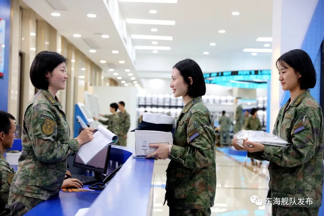 部队被装开箱,部队被装