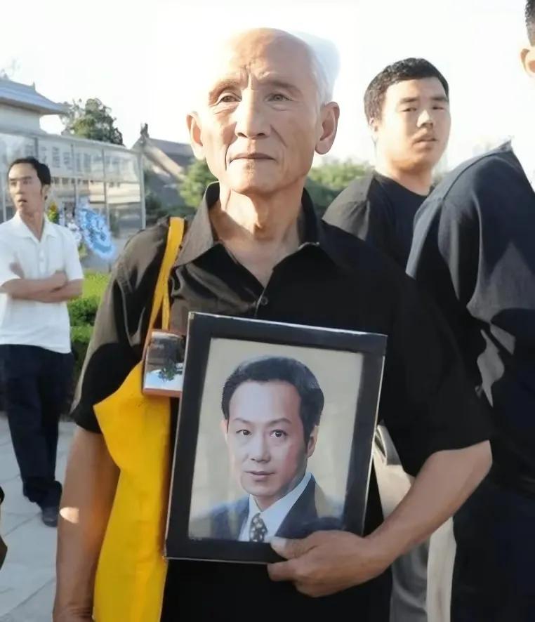 罗京去世前医院里的视频,罗京患癌住院花了多少钱