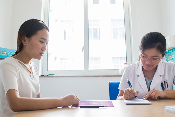 宫颈癌检查cin111是什么意思,宫颈筛查发现宫颈cin1级严重吗