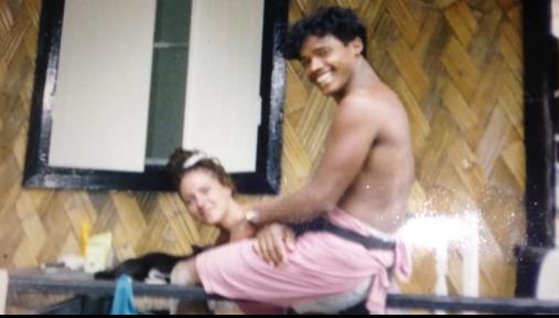 泰国渔民苦等瑞典初恋23年！绝美爱情爆红油管获600万*放播**：感动