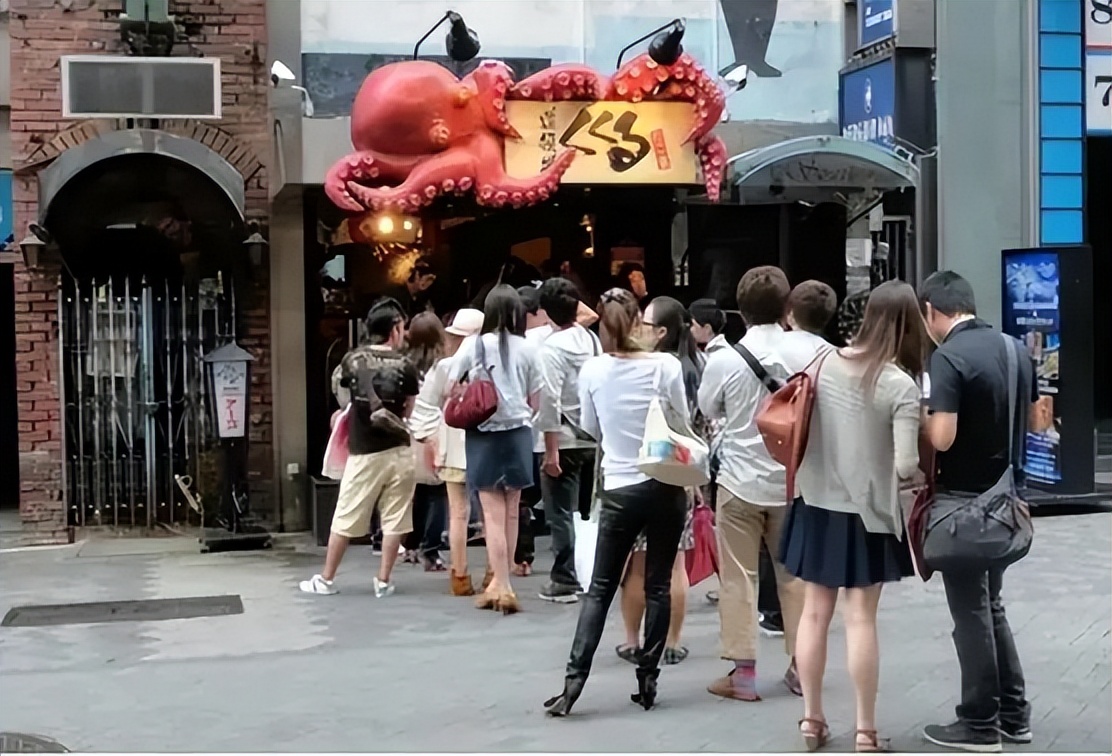 中国人涌入日本旅游,大量中国游客去日本旅游