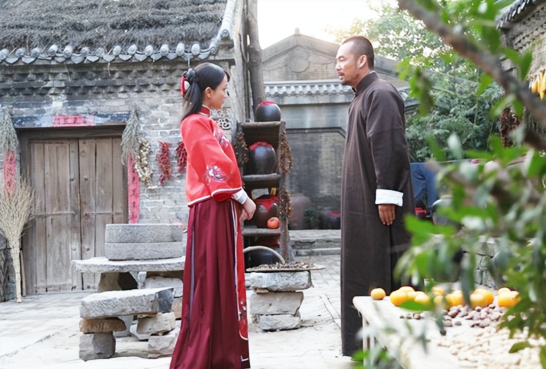 宋佳伦简历,宋佳伦夫妻近照