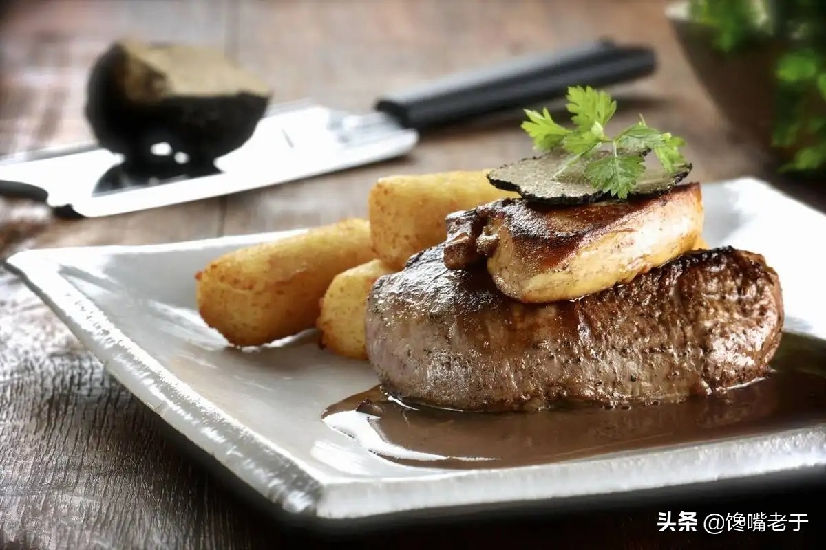 吃西餐时主要注意哪几方面的礼节,吃西餐的时候有什么讲究