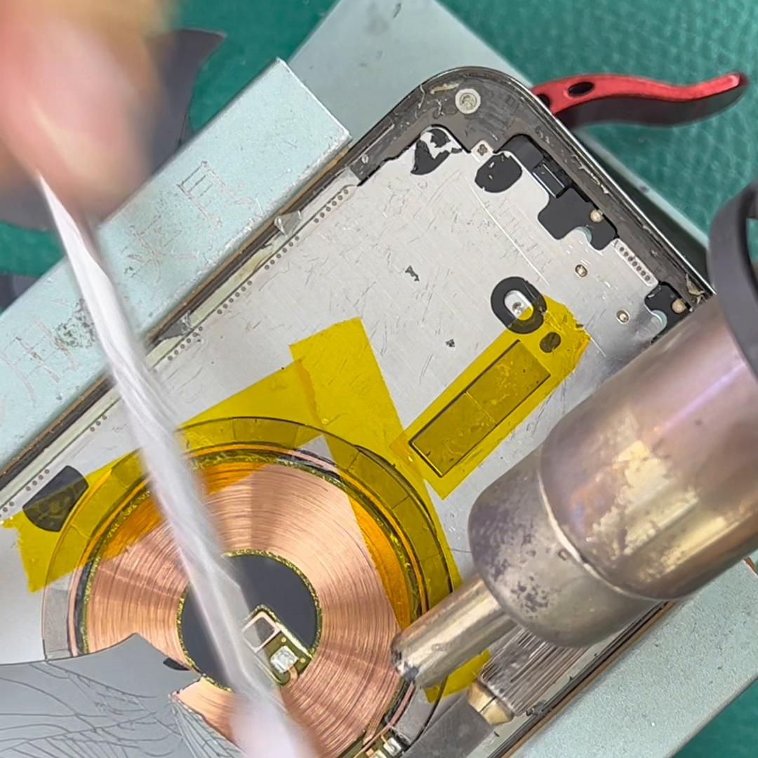 苹果13promax后盖官方维修,苹果13promax原装后盖维修