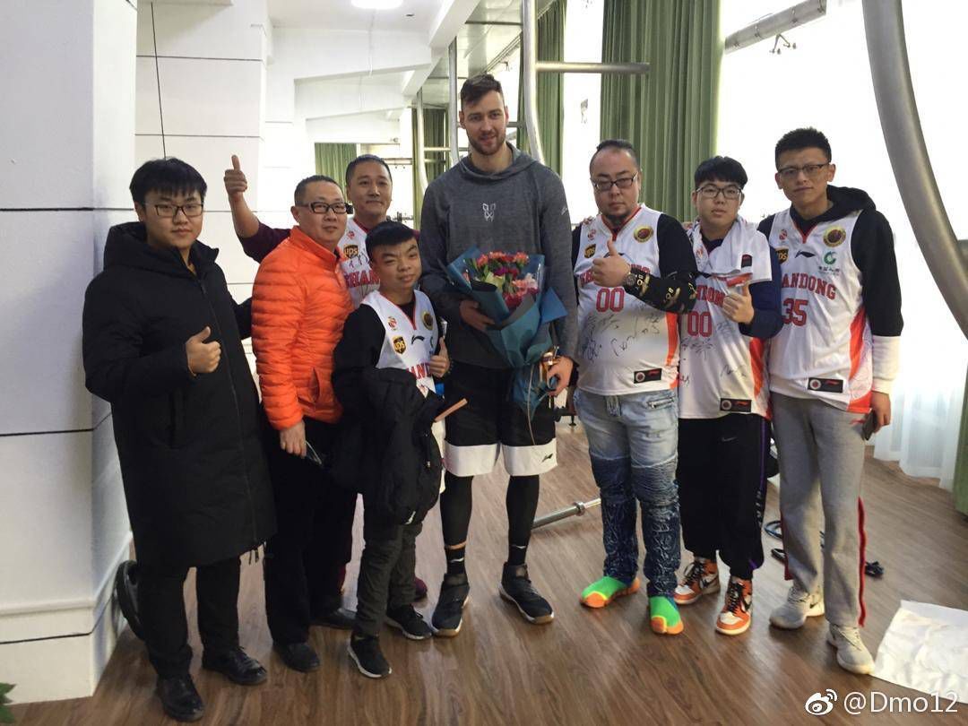 我与足球那些事,全能中锋莫泰尤纳斯