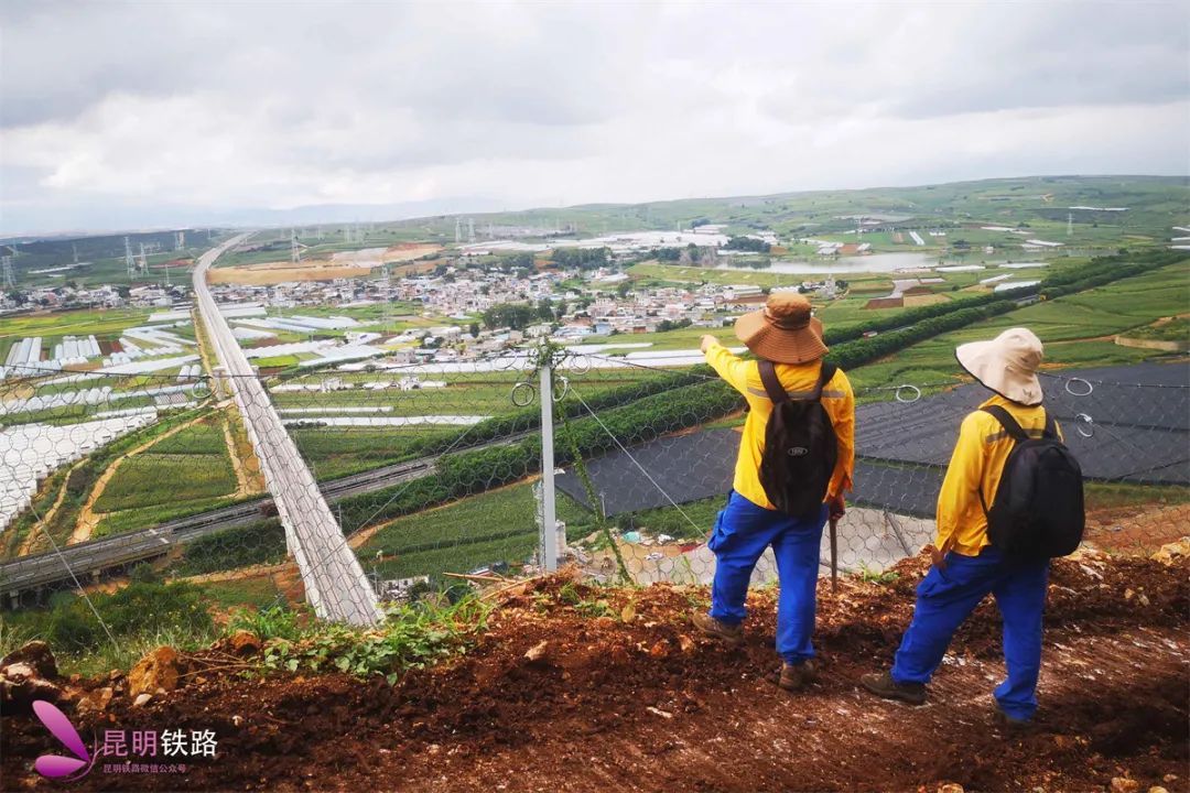 守护列车安全检修人,守护铁路安全