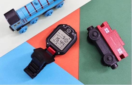 华为儿童手表5XPro深度体验：可翻转、可摘取屏幕，玩法更有趣