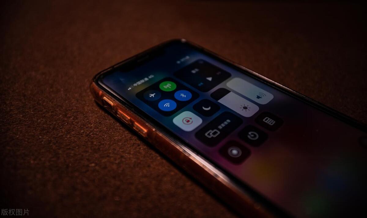 iphone手机拍照软件哪个效果好,iphone手机的拍照功能