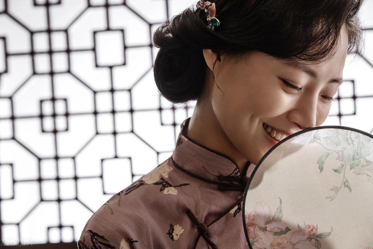 男朋友总是玩游戏不理人，我略施小计，第二天醒来笑疯了