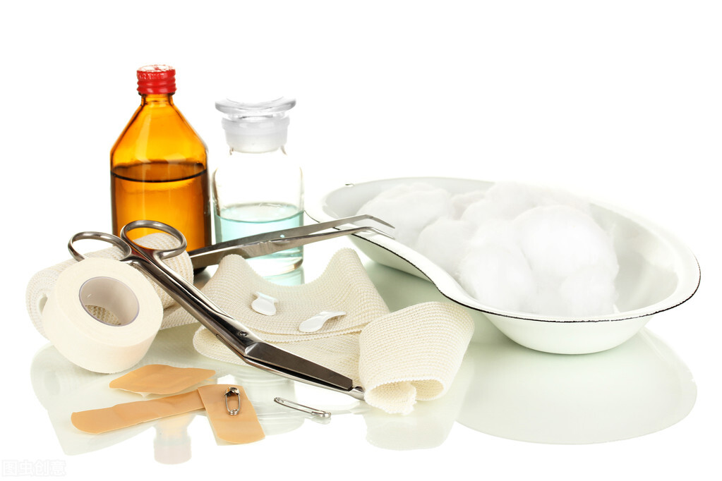 小伤口感染,伤口轻微感染吃什么药