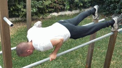 双杠臂屈伸撑不起来如何来练,双杠臂屈伸撑100秒什么水平