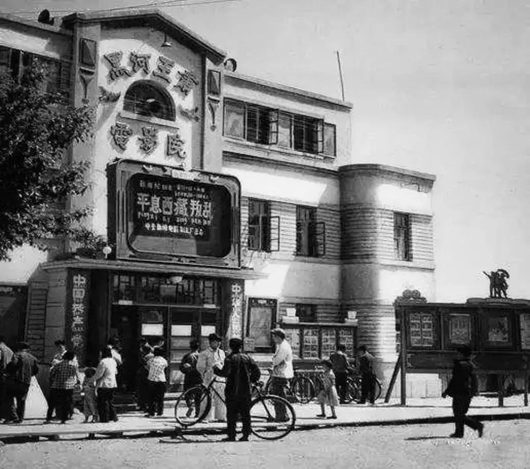 1950年甘肃一影院检票员被捕，审讯后暴露身份：杀害陈潭秋的凶手