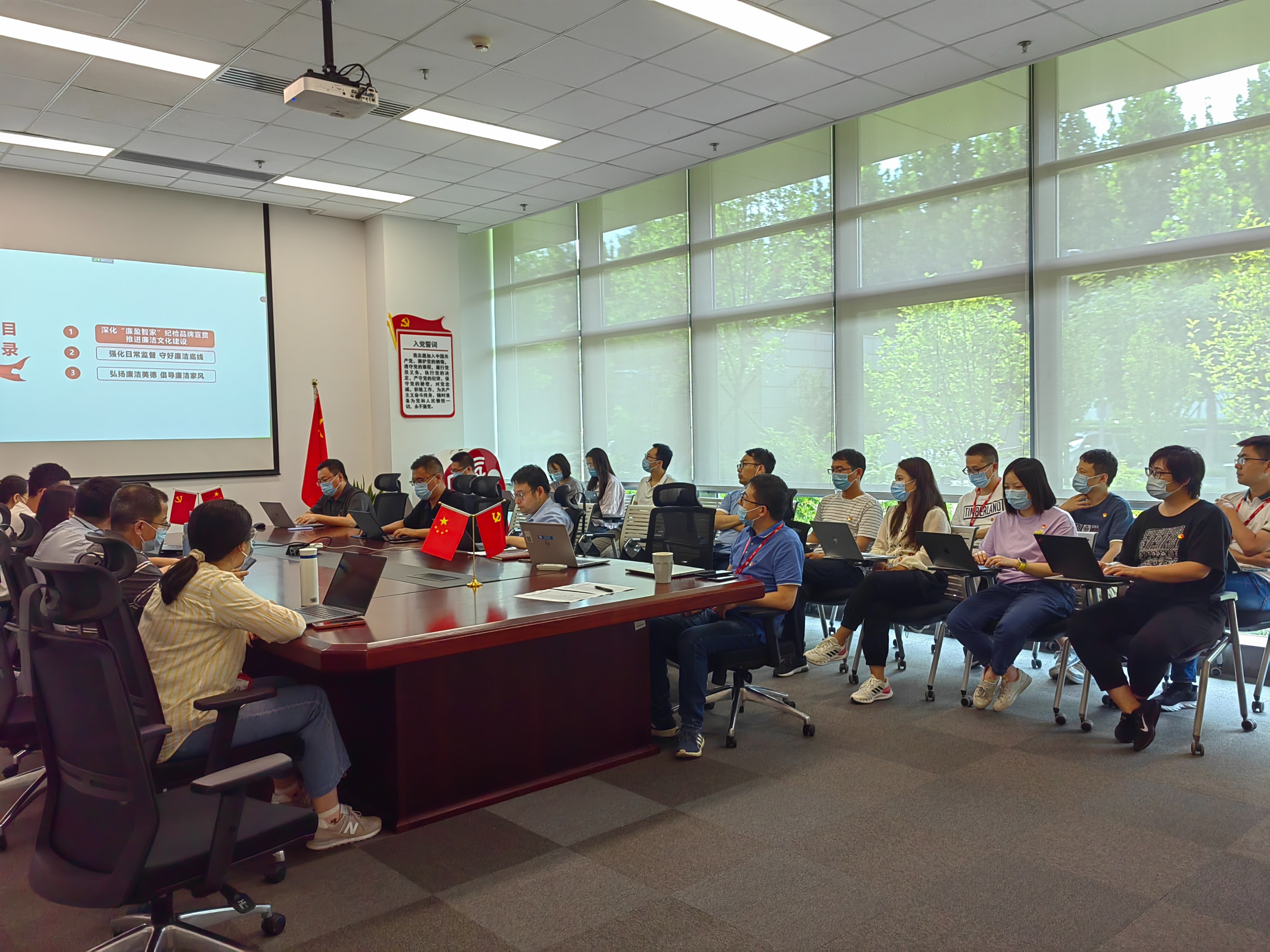 党员争先锋做实事,冲在一线做表率办好实事勇担当