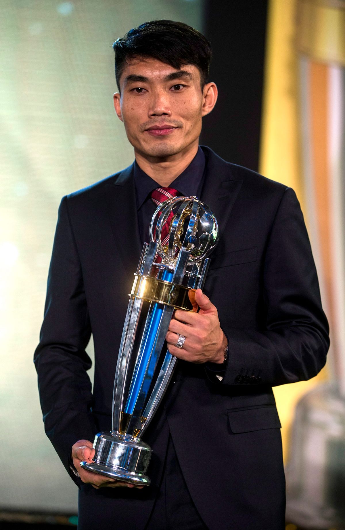 郑智国家队主帅,郑智致敬老队长视频