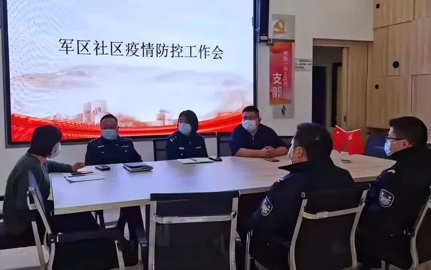 疫情在前!在长沙,有一种守护叫“警察蓝”