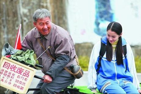 亲生母亲抛弃女儿20年后上门认亲,24年后亲生父母来认亲