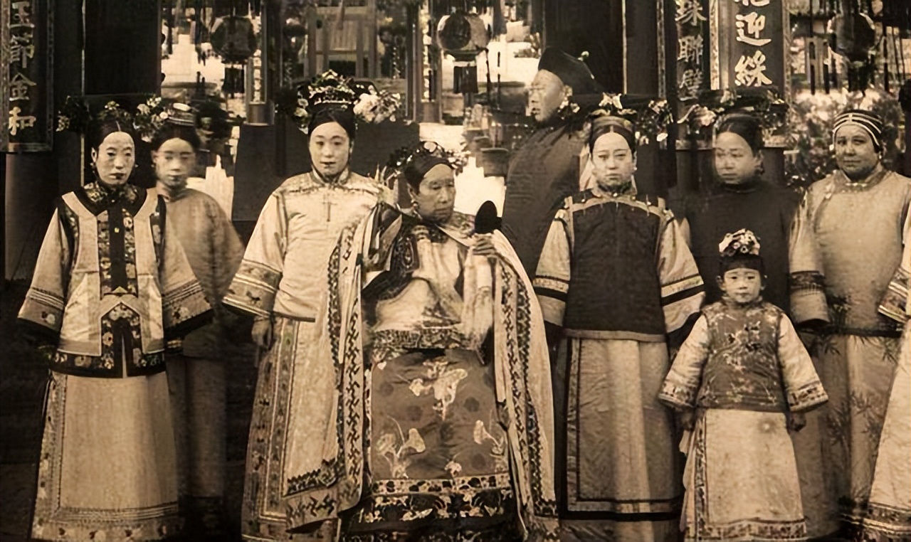 慈禧的相片被故宫博物院收藏,慈禧唯一一张真实照片大全