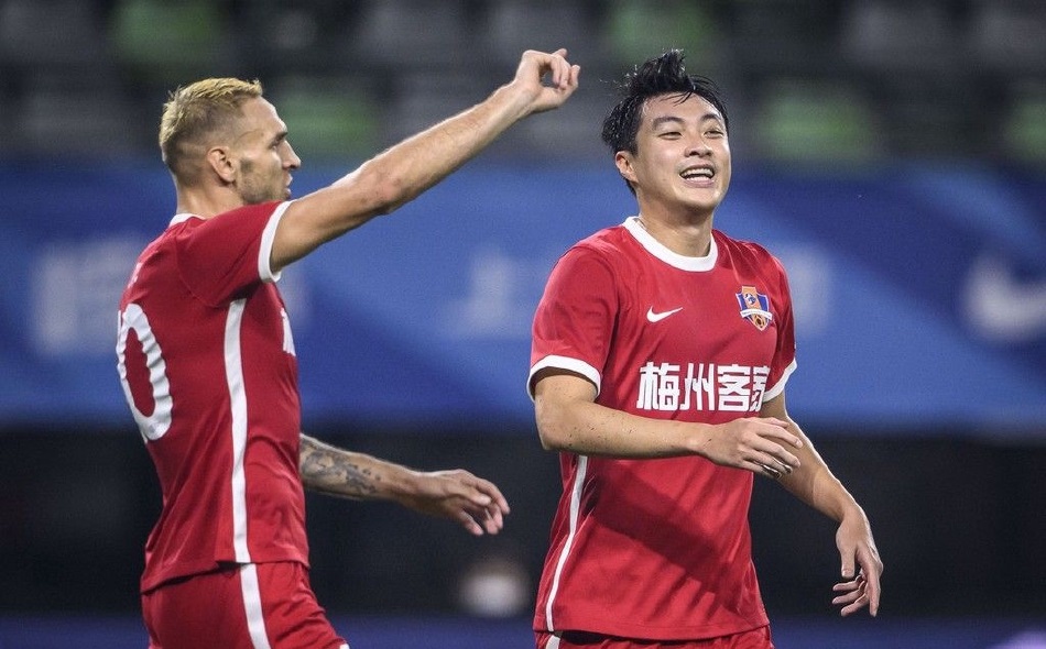 中超联赛梅州客家对上海上港,中超联赛梅州客家兴宁台