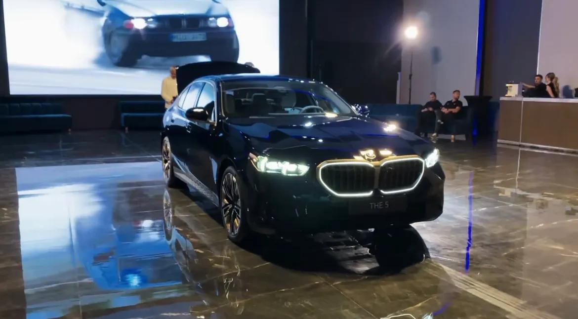 新款宝马520i,全新宝马520i