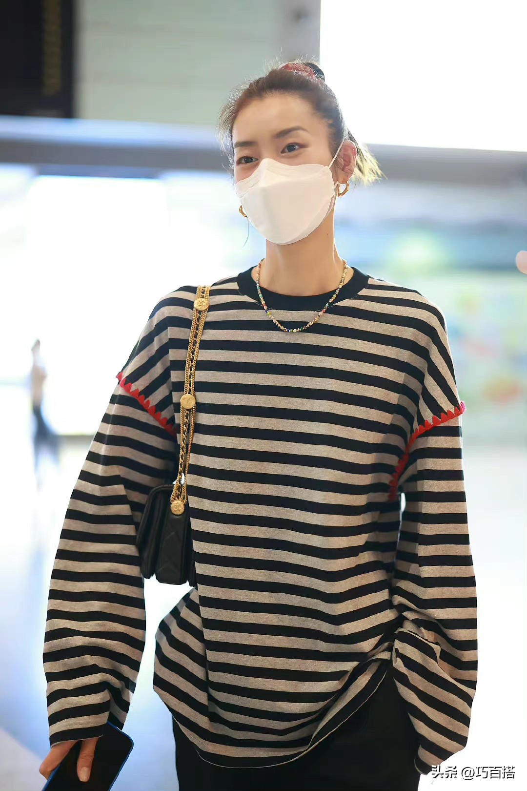 刘雯最新穿搭机场,刘雯的最新穿搭