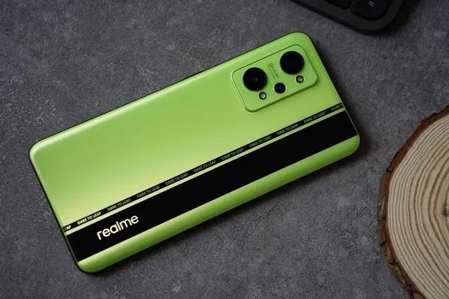 128g内存不够用置换什么手机合适,手机内存12gb变128gb