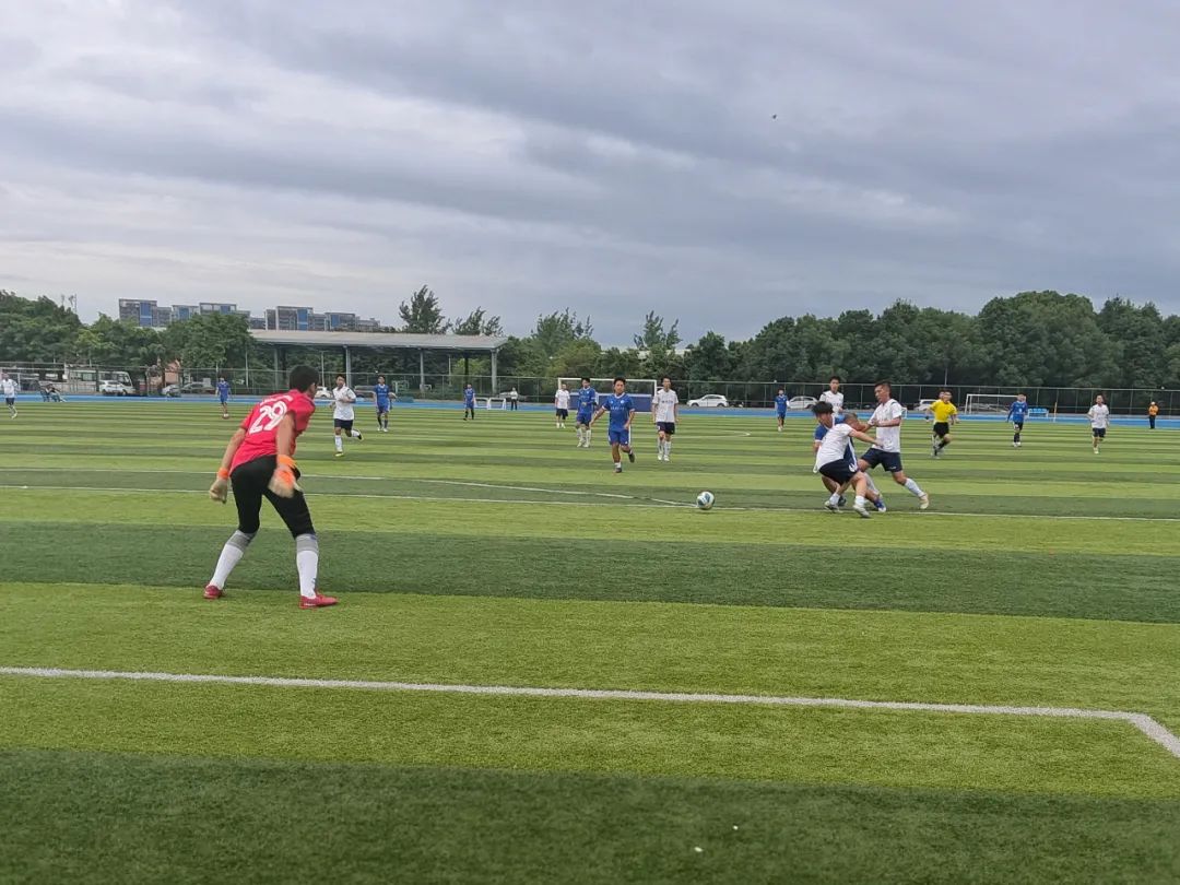 以球会友友谊赛,以球会友齐聚足球比赛