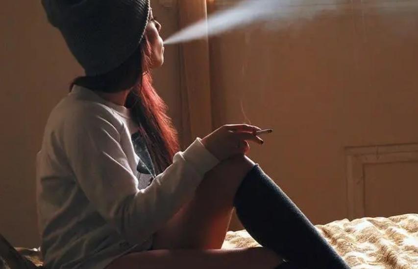 21岁女子确诊宫颈癌痛哭自责,23岁女子外阴癌前病变