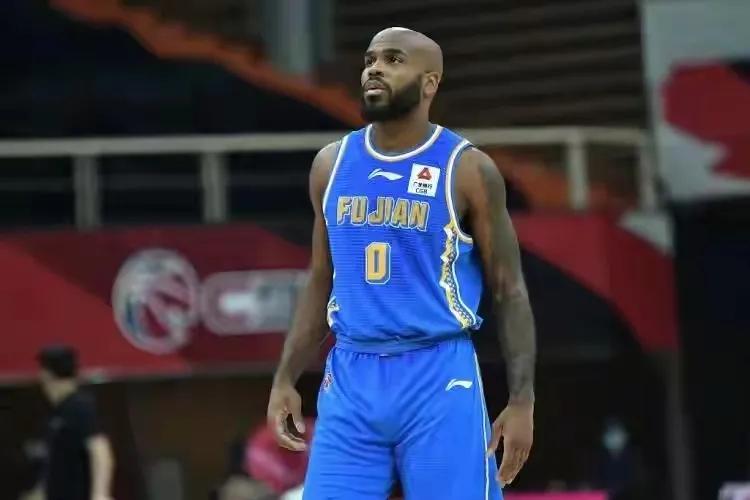 郭艾伦巅峰扛起辽宁队比赛,辽粤大战郭艾伦单骑救主