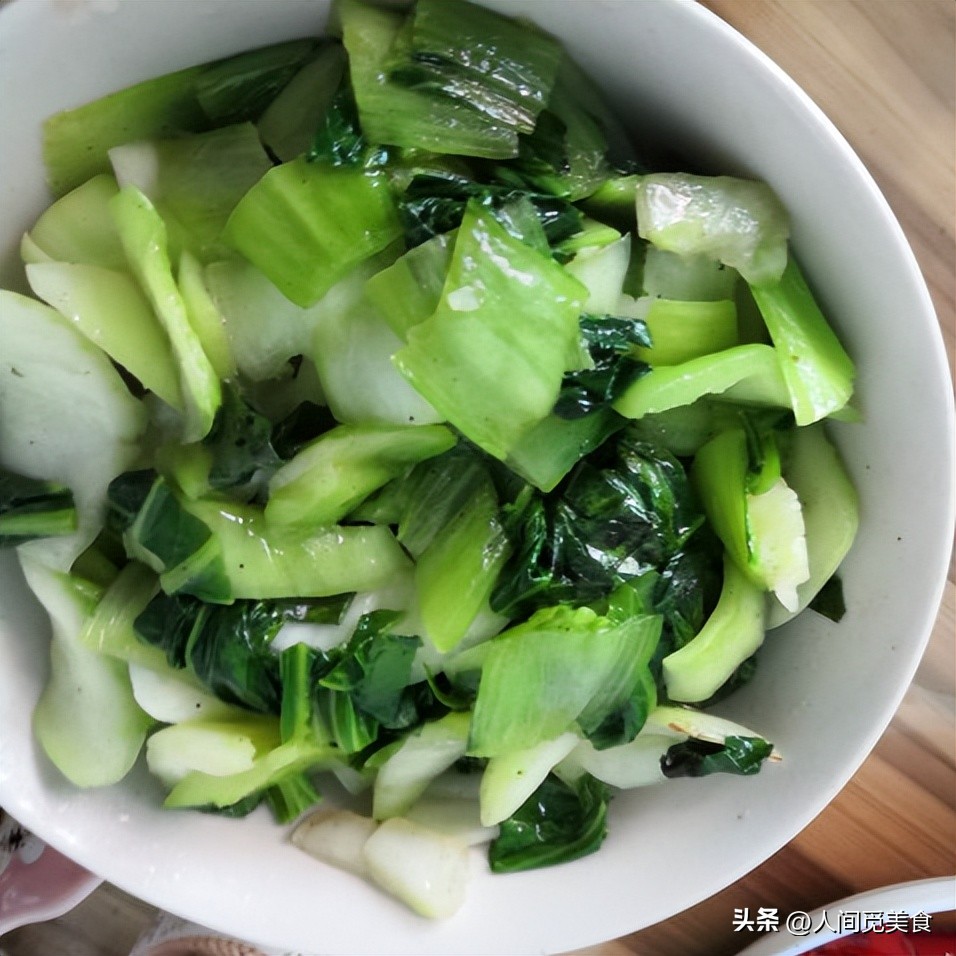 江西小舅子给姐夫送年货，看到姐姐做的菜：吃不下，不如点外卖