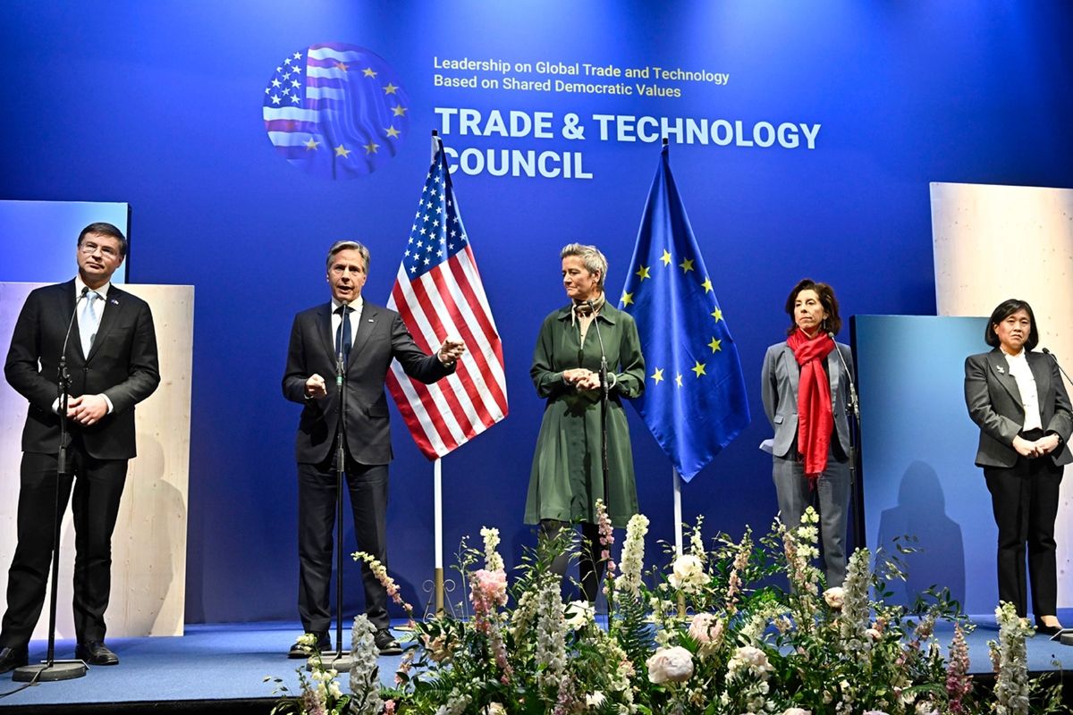 中国与欧盟27国视频会晤,中国与欧盟外长会谈