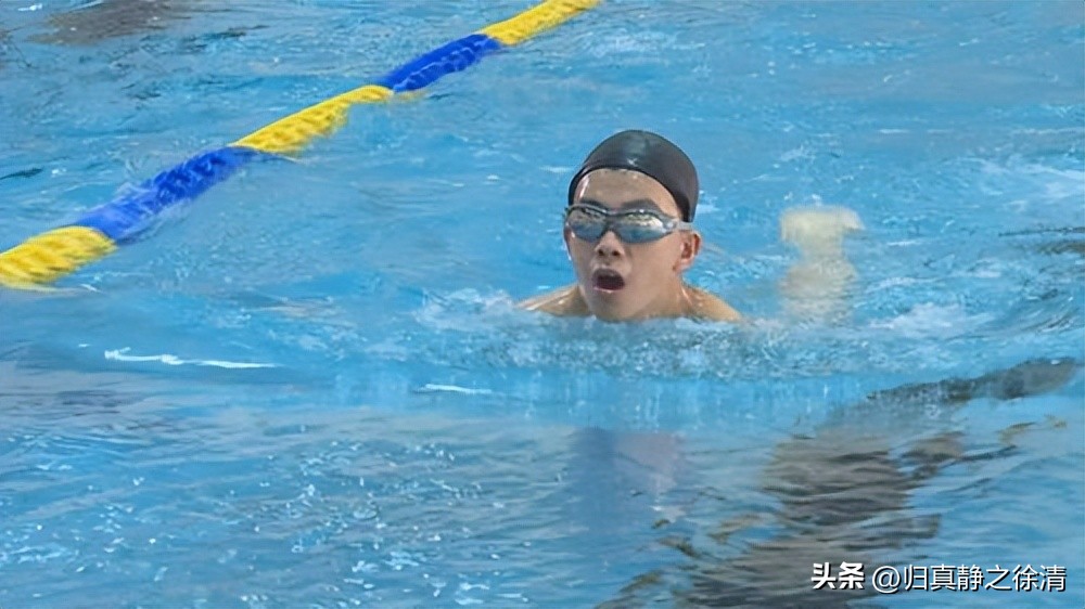 中考体育跑步前吃的应注意什么,中考注意事项一览表