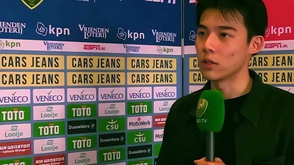 足坛星二代李嗣镕,足坛颜值担当李嗣镕