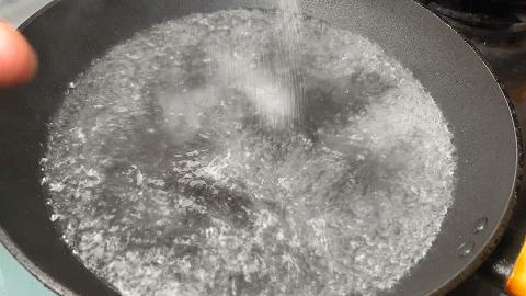 牛肉炒刀削面条最正宗的做法,白菜炒刀削面的家常做法视频