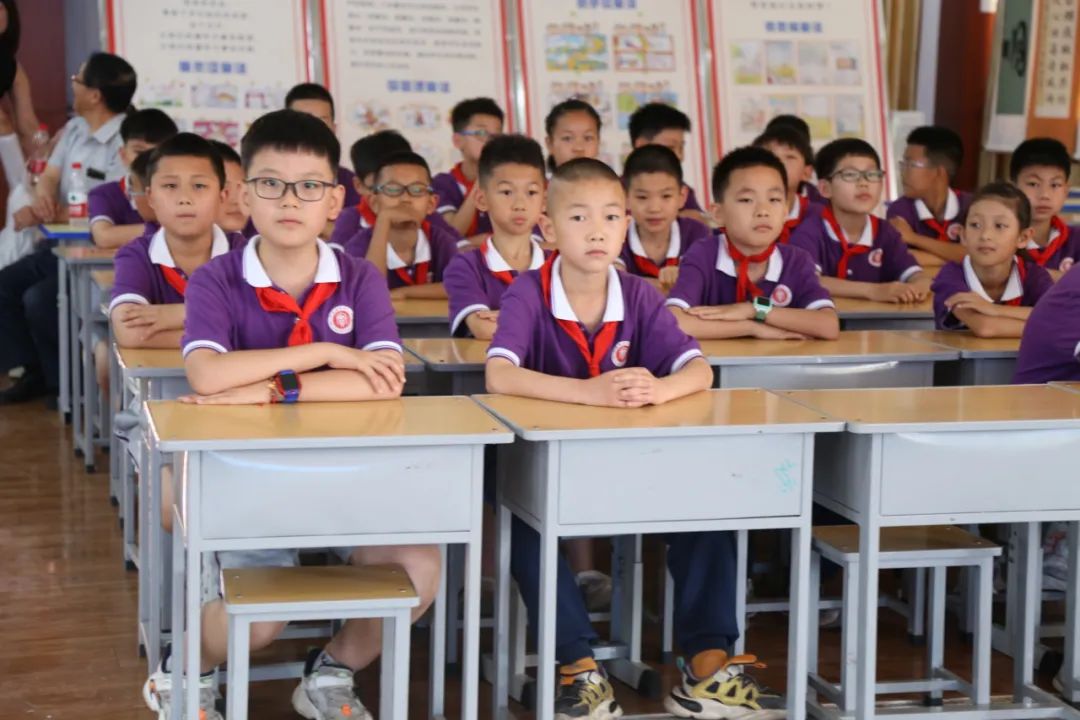 一盘“飞行棋”交规入心里