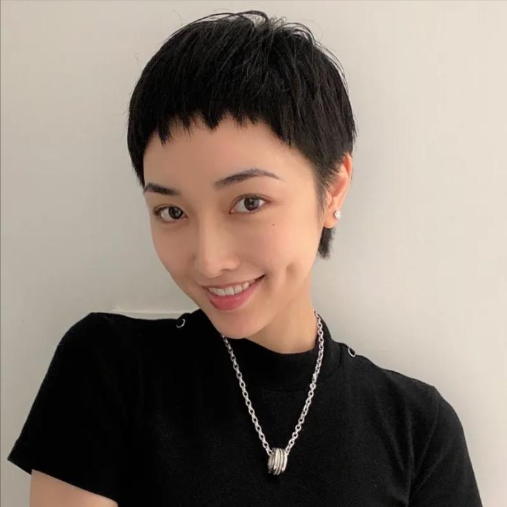 10款清新自然短发2018依然会流行,减龄短发清新又干练超短不染不烫