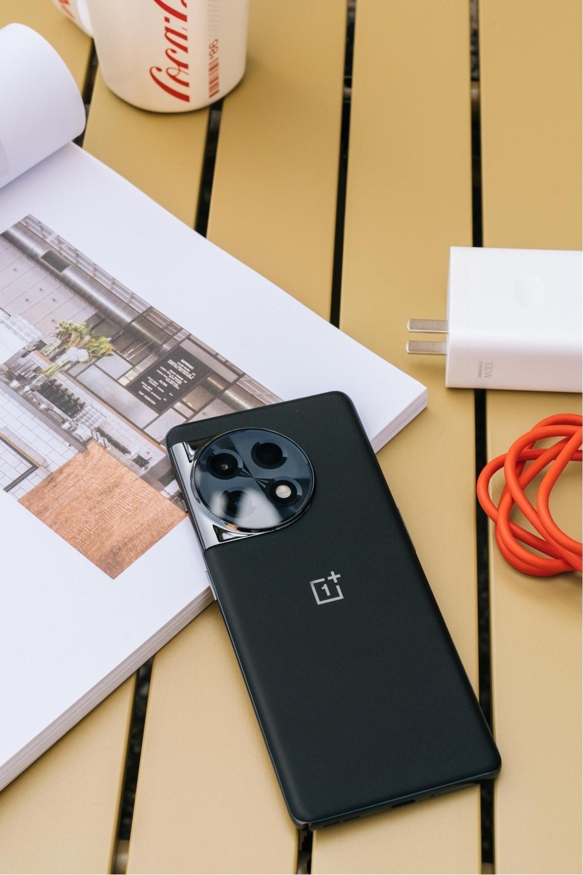 2022年想换手机推荐苹果还是华为,2023年最值得入手的手机有哪些