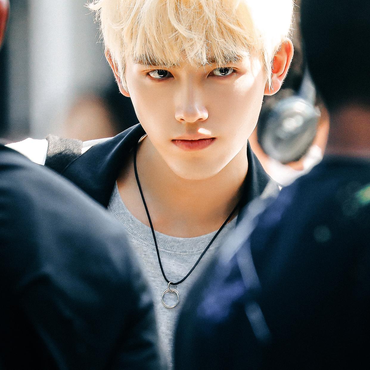 陈飞宇帅气超燃,陈飞宇金发冷颜