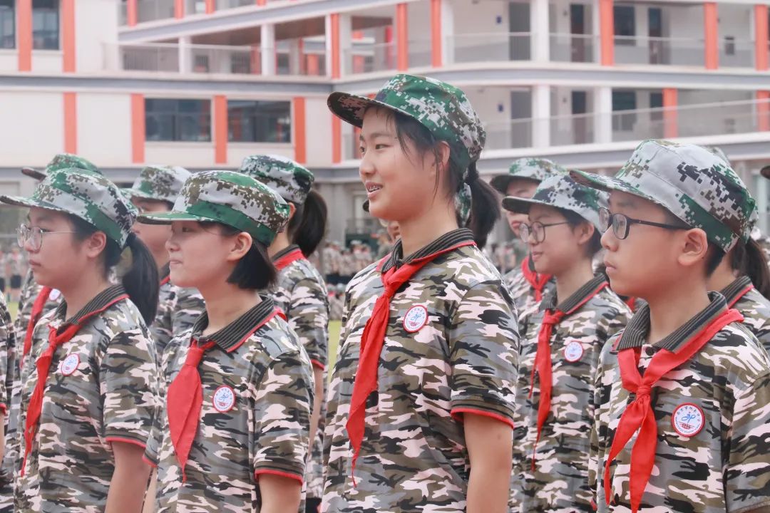 南京市旭东中学：走进迷彩军旅夏令营见证成长与蜕变