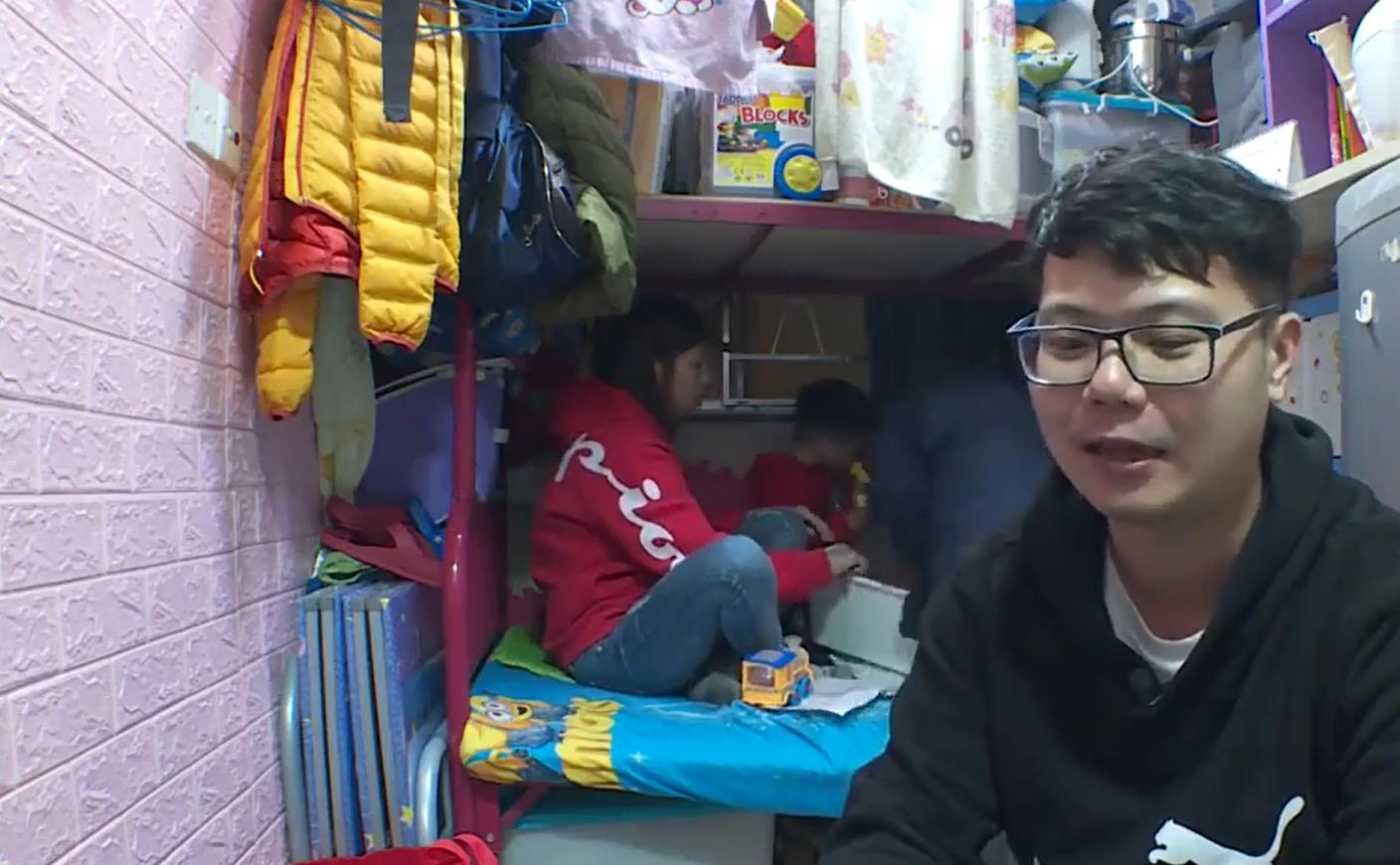 香港一家劏房生活,香港32岁夫妻的婚后生活