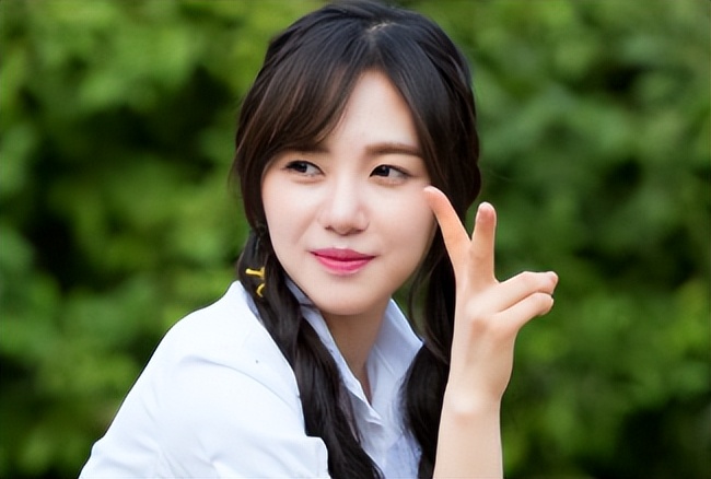 女团14岁成员遭多人侵犯，心理负担太重没走出来！竟自杀20多次！