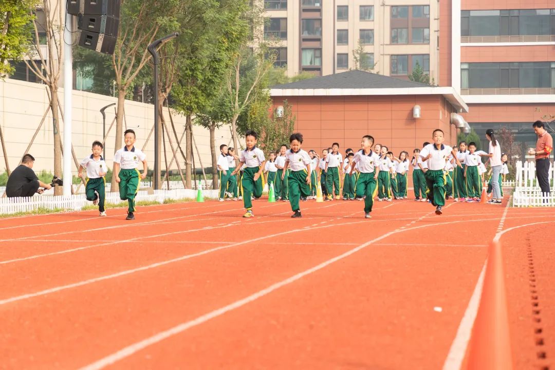 喜迎二十大奋进新征程开启新时代,房山首师大育新学校