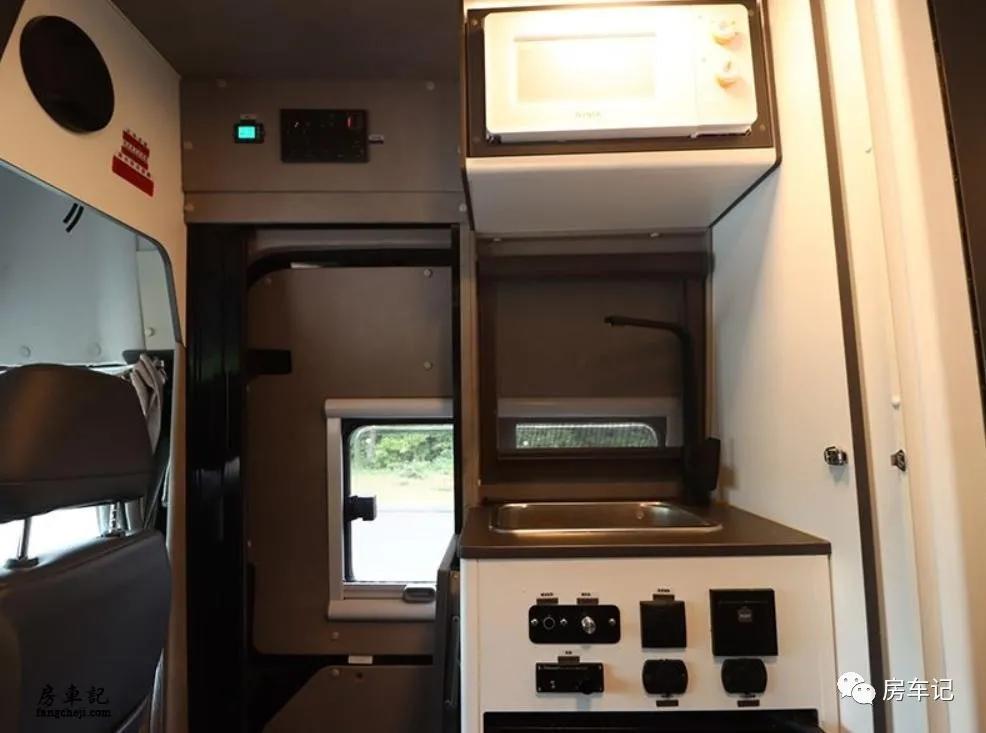 大品牌加新底盘!满足多数人需求的B型房车!卫航F590你得看看