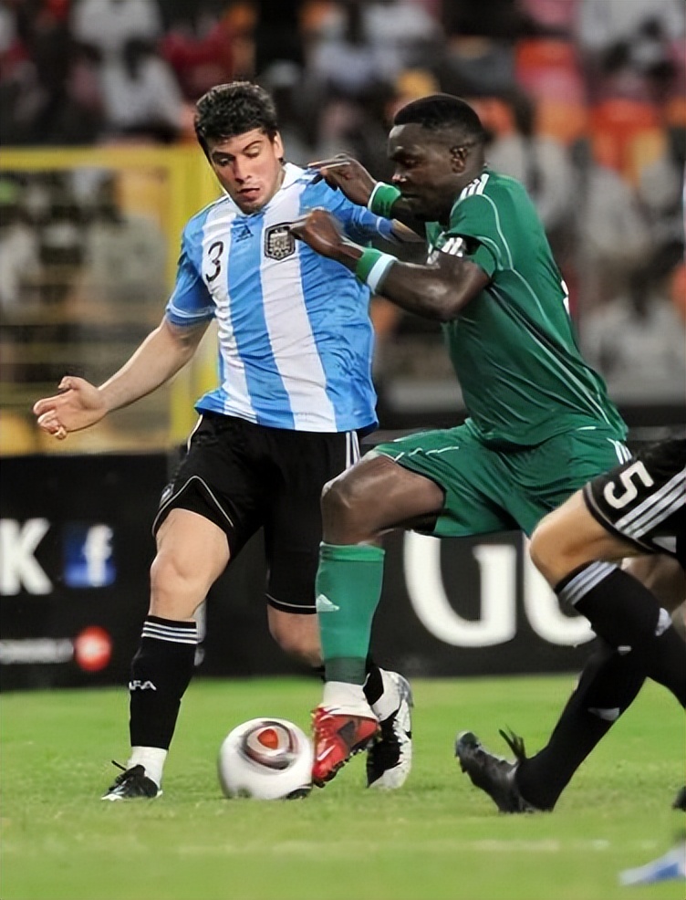 他18岁夺U20世青赛冠军，加盟豪门却被抛弃，33岁的他依然没退役