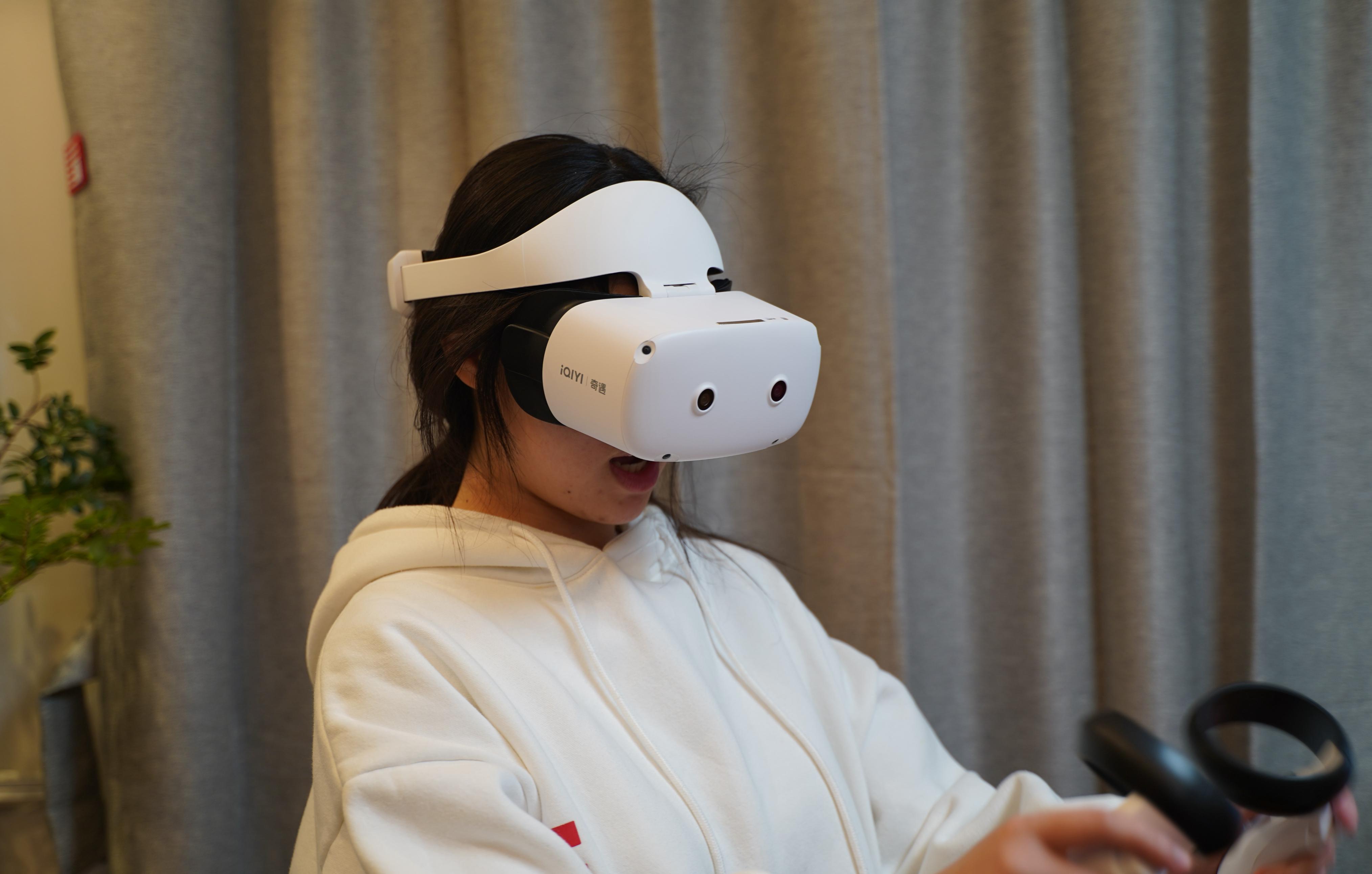 什么礼物适合送家人？一套爱奇艺·奇遇MIXVR送给最爱的人