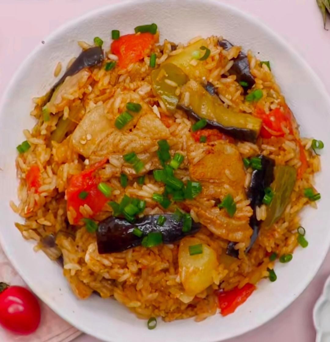 米饭做的好吃只需要这三样食材,米饭这样做好吃到连碗都舔干净