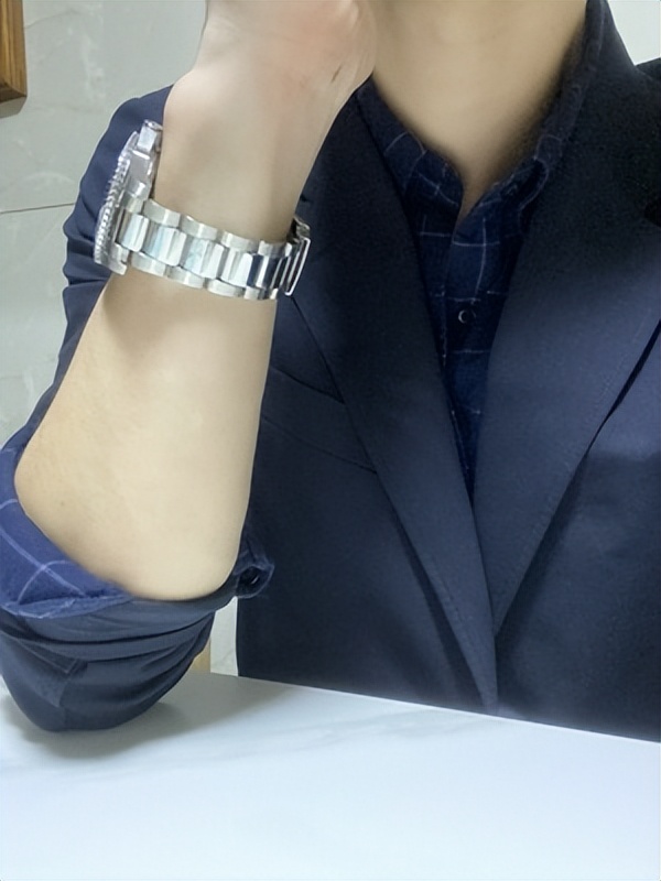 名士和康斯登手表哪个好,东方星名士与浪琴康卡斯