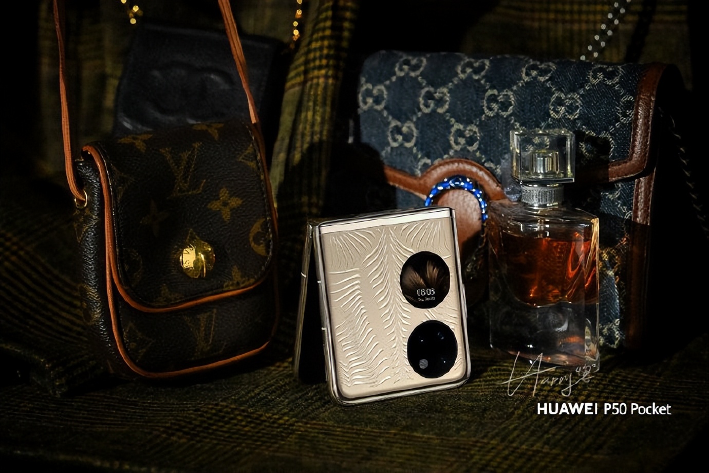 华为p50宝盒时尚搭配,华为p50宝盒折叠手机参数