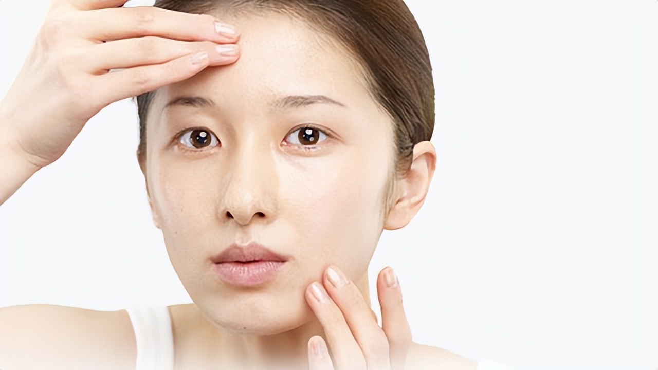 黛昂丝夏季鼻子毛孔粗大，这些方法帮你解决